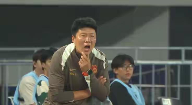 亚洲足球小姐，年度最佳球员，所有的褒奖放在马晓旭身上都不为过。对阵朝鲜虽然输了