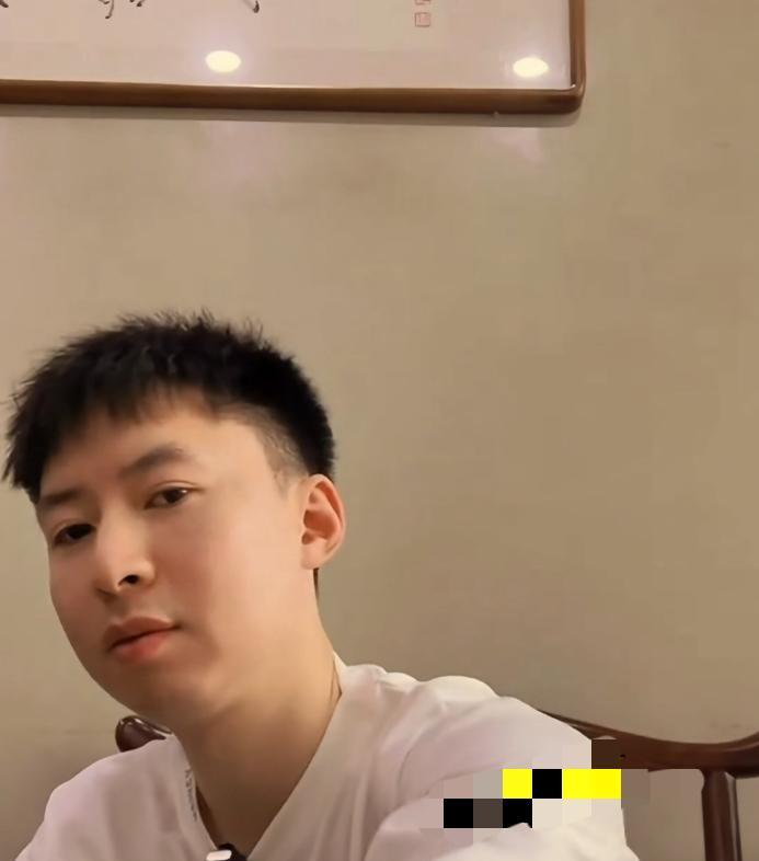 方博：国乒三大美男子王楚钦樊振东榜上有名5月1日，方博的直播间，有人问方