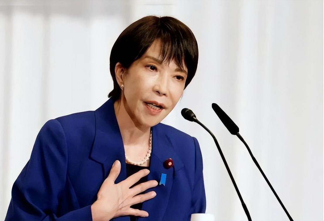 果不其然。日本首相高市突然宣布了，准备对中国实施光刻胶出口禁令，拟把高纯度光刻