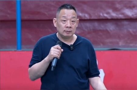 刘德华：情史被曝不care，常去学校接女儿！家人们，娱乐圈又炸锅啦！2025年