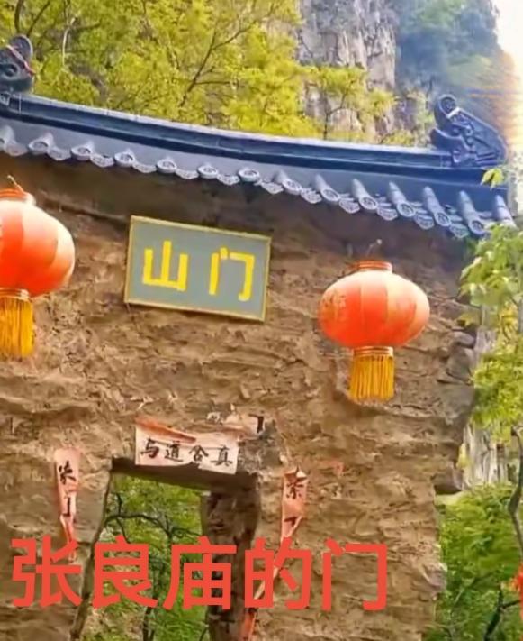程梦圆为什么会选择南太行？或许从她的专业和兴趣里，能找到一些答案。她学的是地