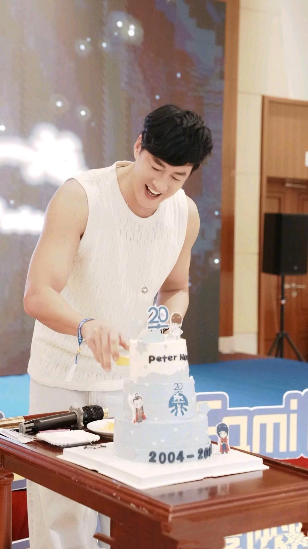 当年被嫌丑，如今封神！何润东项羽吊打流量小生谁也没料到，何润东版项羽时隔多年