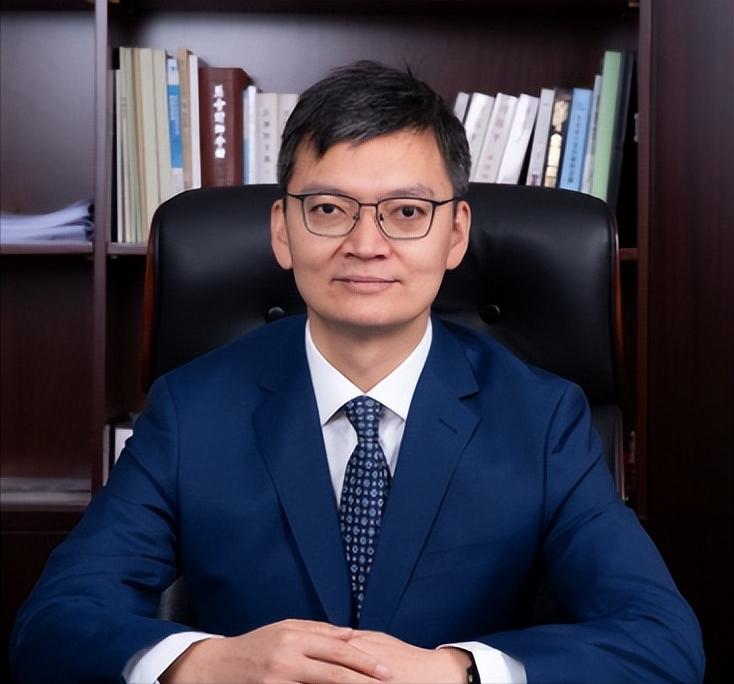 不管是在国内还是国外，客机或者其它飞行，醉酒都是不允许乘坐飞机的，这是国际通用原