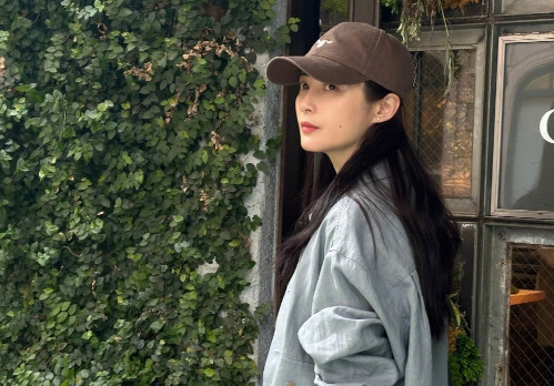 蒋勤勤这生图真是绝了，这是50岁的女人该有的样子吗？看惯了女明星争相斗艳的样