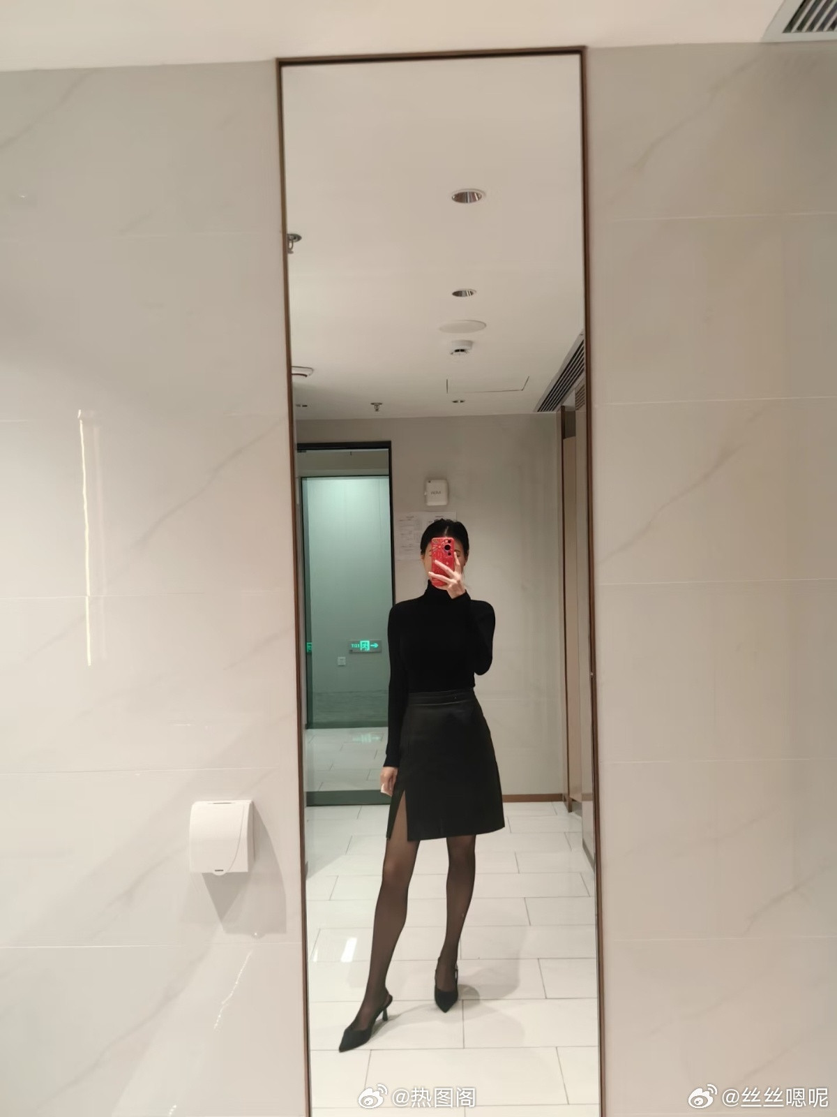 今天靴子穿不了啦，都捂出汗了，还好备了一双小高跟热图阁公众号