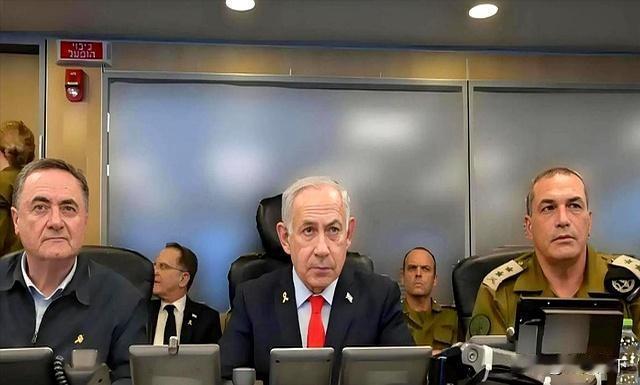 伊朗快速屈服，2月2日，萨达姆与卡扎菲的阴影，压垮德黑兰的强硬，萨达姆卡扎菲的教