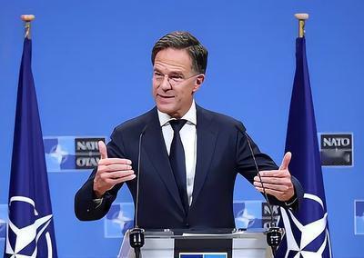 美国债台高筑却美元坚挺，急与中国制造脱钩，实则搬起石头砸自己脚离谱！美国债