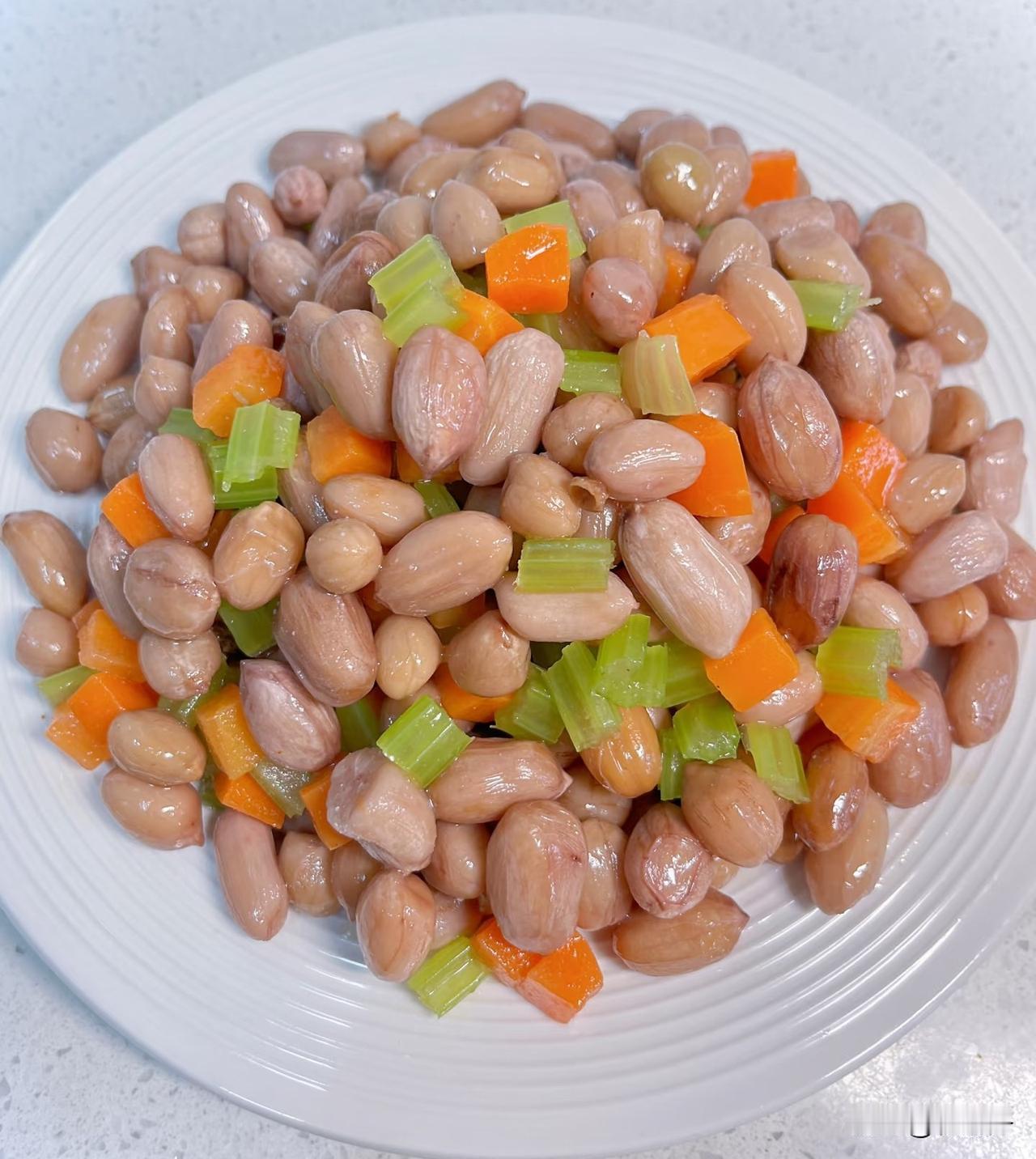 增强体质的十种食物家常吃很方便一、牛肉（补力气、强体质，家常炖炒都好）二、