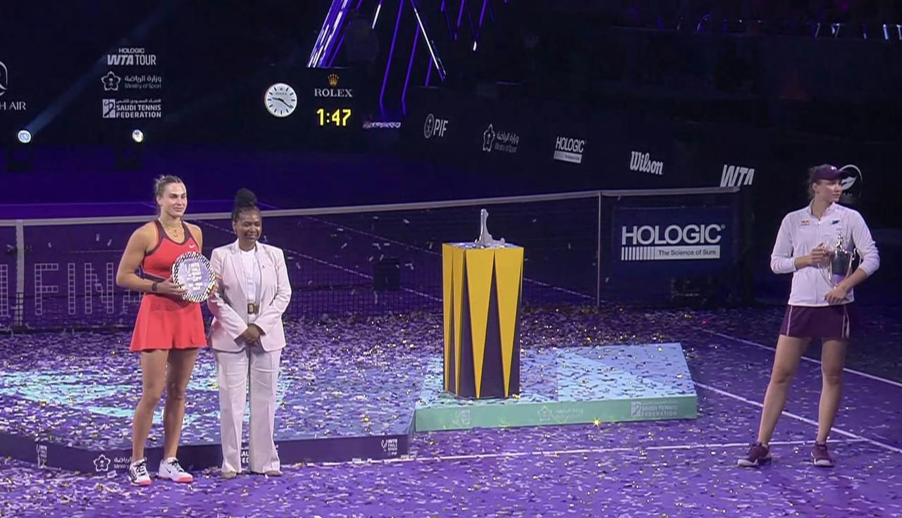 莱巴金娜拿到了年终总决赛冠军，收获1500分、523.5万美元，但拒绝与WTA的