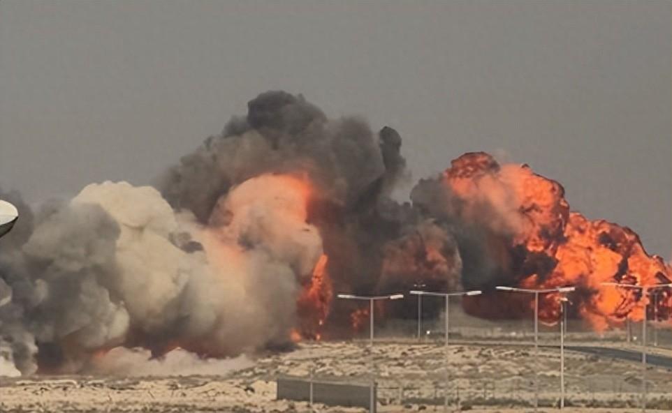 对于美国空军刚刚摔了一架F-16C战斗机，全世界最高兴的，就是印度网友，他们终于