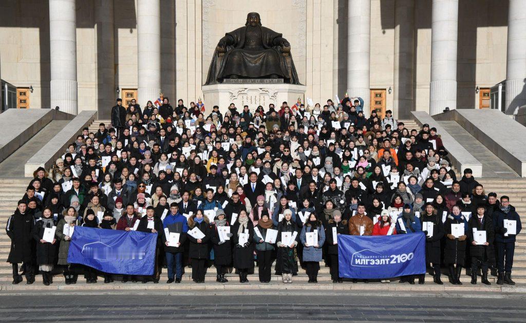 蒙古媒体消息，正在国外留学的约400余名留学生中，部分学生奖学金未能得到及时发放