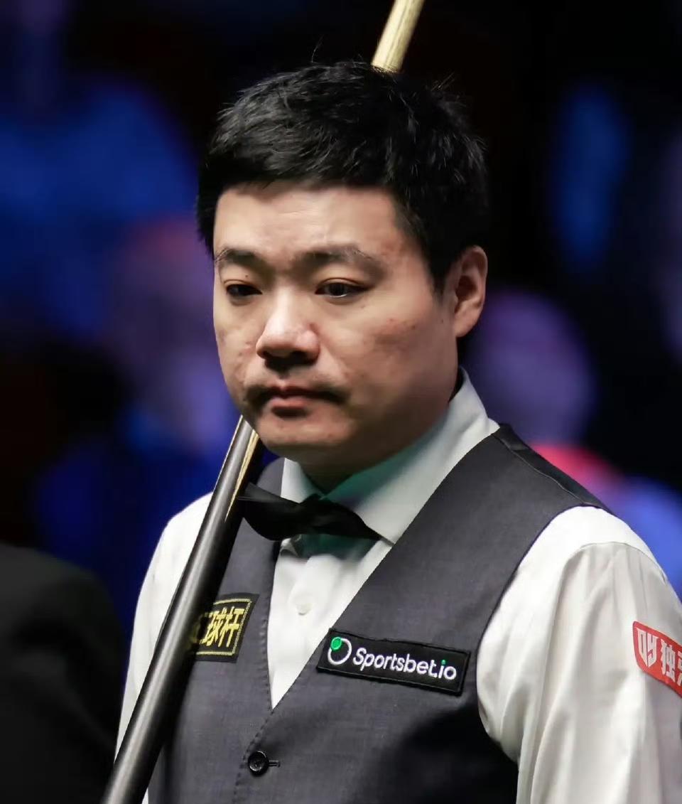 很遗憾！中国球员无缘斯诺克英锦赛四强。1/4决赛，三位中国选手全部失利。其中