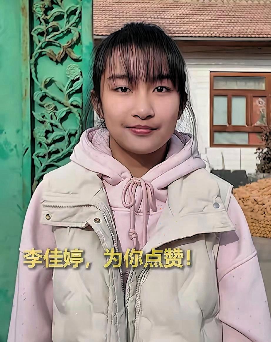 宁夏13岁女孩冰窖救人，​最好的回报来了，​不是4岁男孩一家提礼物上门感谢，