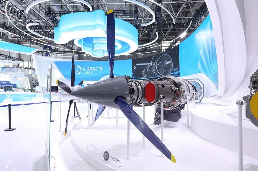 中国“心”再攀高峰：AEP60E涡桨发动机，填补空白，掌控蓝天自填补500千瓦