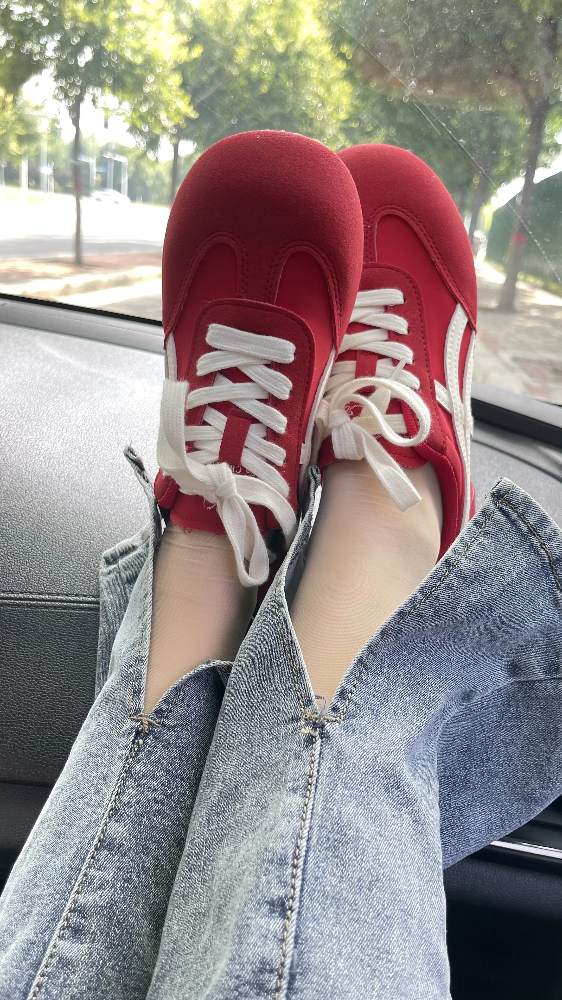 拉夏贝尔的德训鞋真的很不错，穿在脚上很舒服