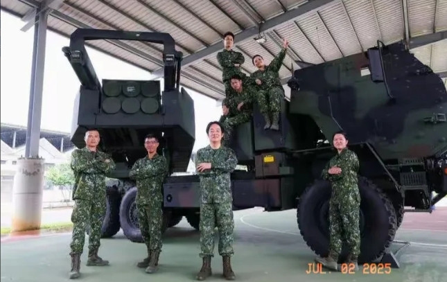 赖清德：坚定不移反对两岸统一赖清德当前的政治路线已日趋明确，正一步步将大陆定位