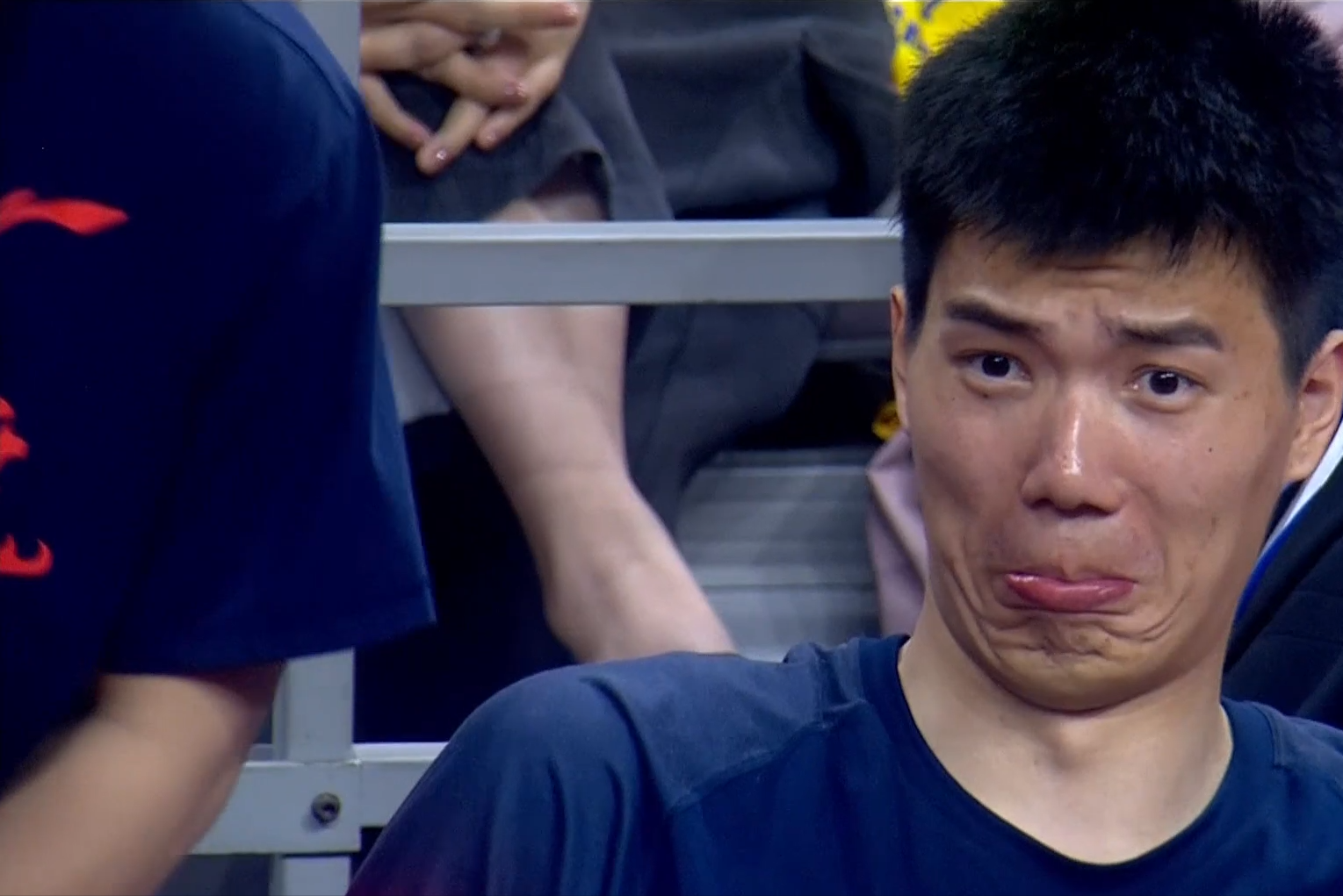 邹阳20+10率队逆转，时隔14年战胜广东队，终结队史32连败