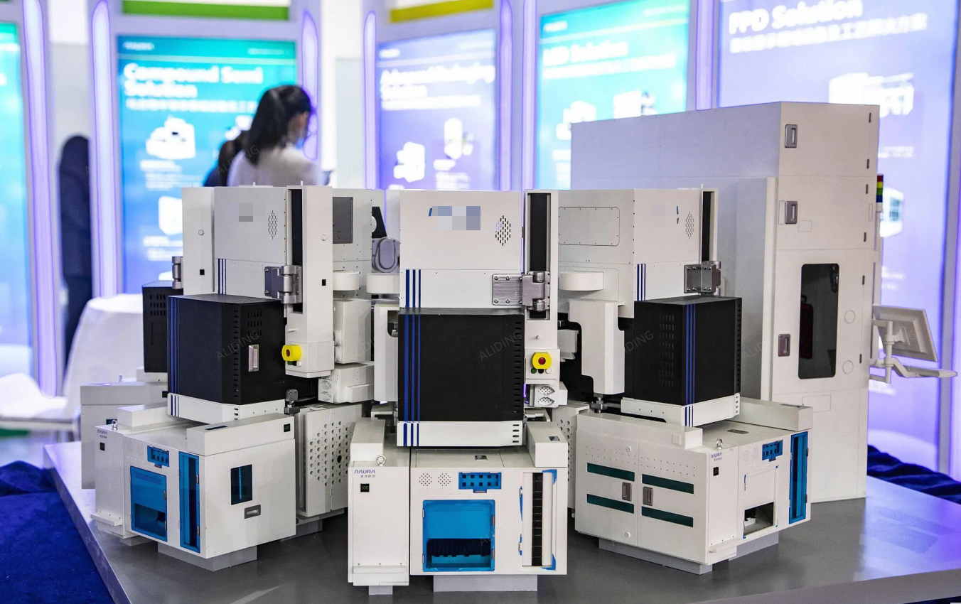 日本搬起石头砸自己脚严控23类半导体设备对华出口，市场份额被国产替代彻底吞噬