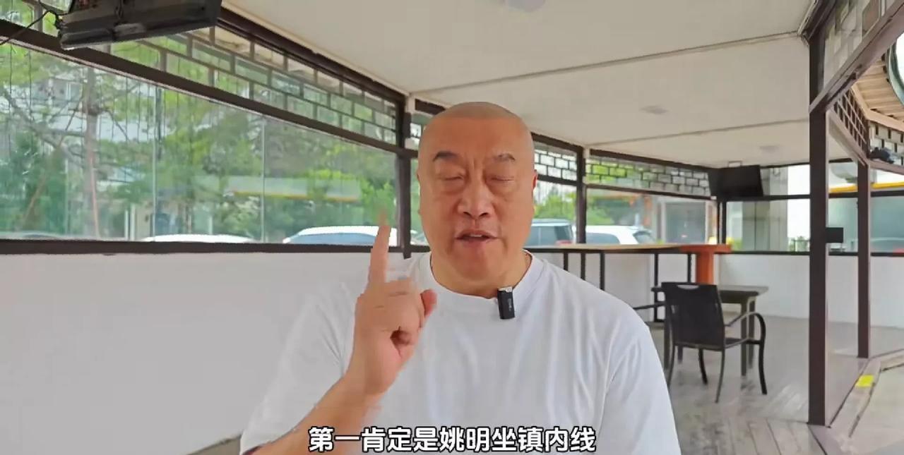 马健说中国男篮历史上最佳五人组合是这几个人，你们认同吗？5号位马健说毫无争议肯
