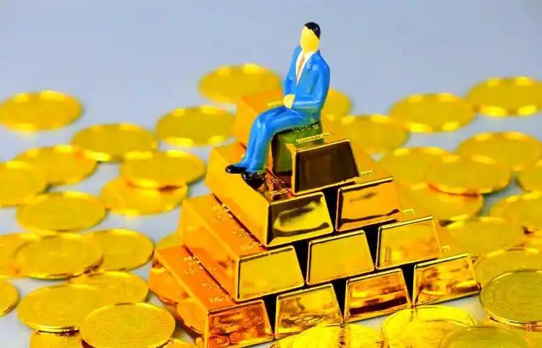 全球财富翻4倍，GDP仅涨四成？普通人真的没沾光？平时总有人说，全球经济越来越
