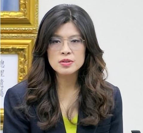 邱毅这次彻底翻脸了！与国民党主席郑丽文公然决裂，无关私人恩怨，根本在于郑丽文提出