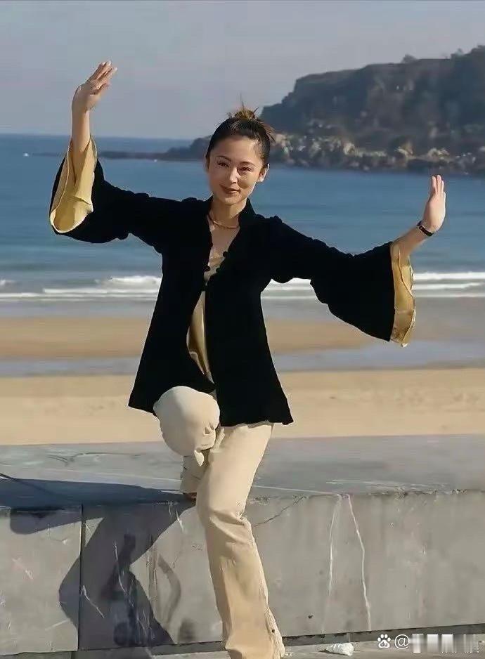 陈红年轻时的颜值太绝了！不是普通的惊艳，是自带古典气韵的绝色，难怪能让陈凯歌导演