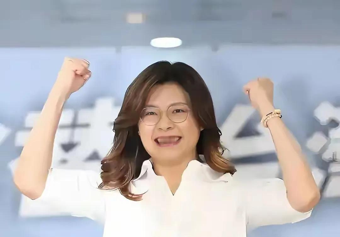 郑丽文上任第一件事立即恢复黄复兴党部，就是要将赵少康清除出国民党，不然党内永无宁