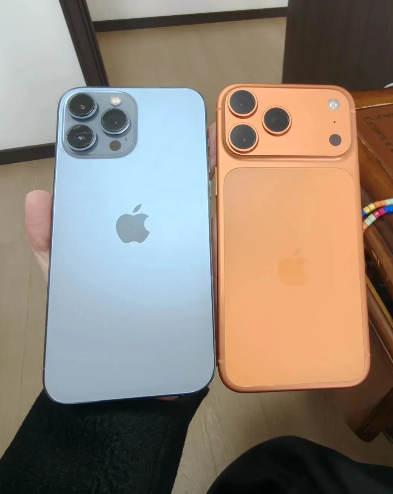 13pm换17pm感受讲道理有点失望，区别不大，远峰蓝陪伴4年，电池78，迎来