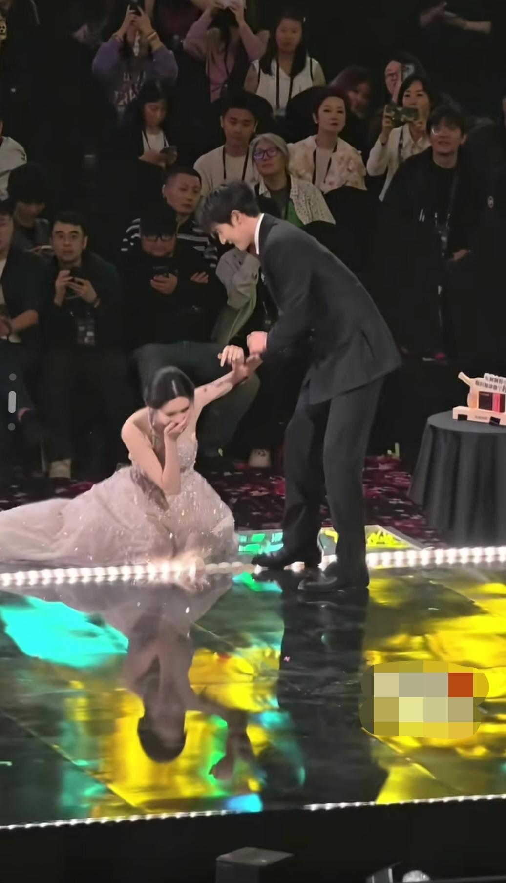 孟子义成“腾讯星光大赏”最大赢家，无论是昨天的上台环节还是最后的颁奖环节，一大半