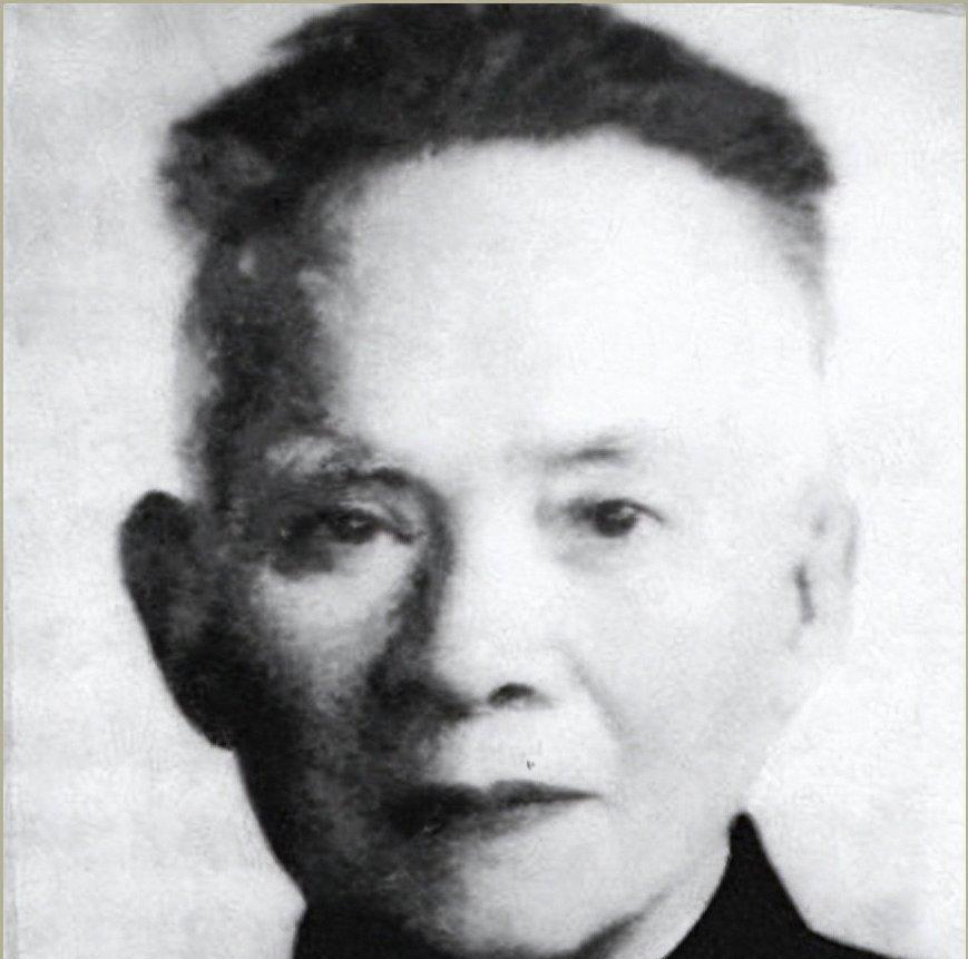1948年11月，黄百韬兵团12万大军被华东野战军团团包围。最初，华野上下都觉得