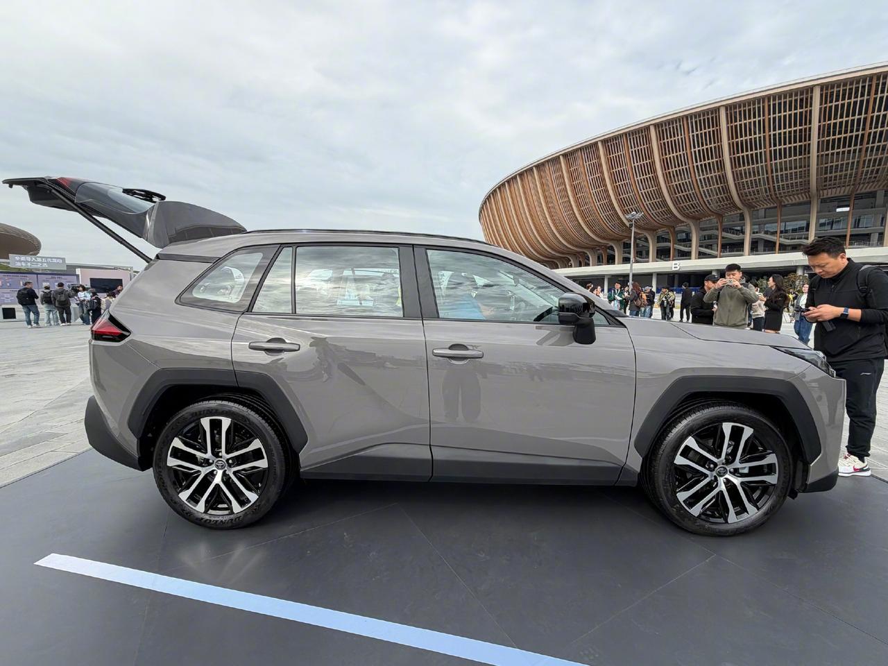 买丰田的人看重的是“稳”，但如今的丰田更懂“新”。在电动化浪潮中，广汽丰田用全新