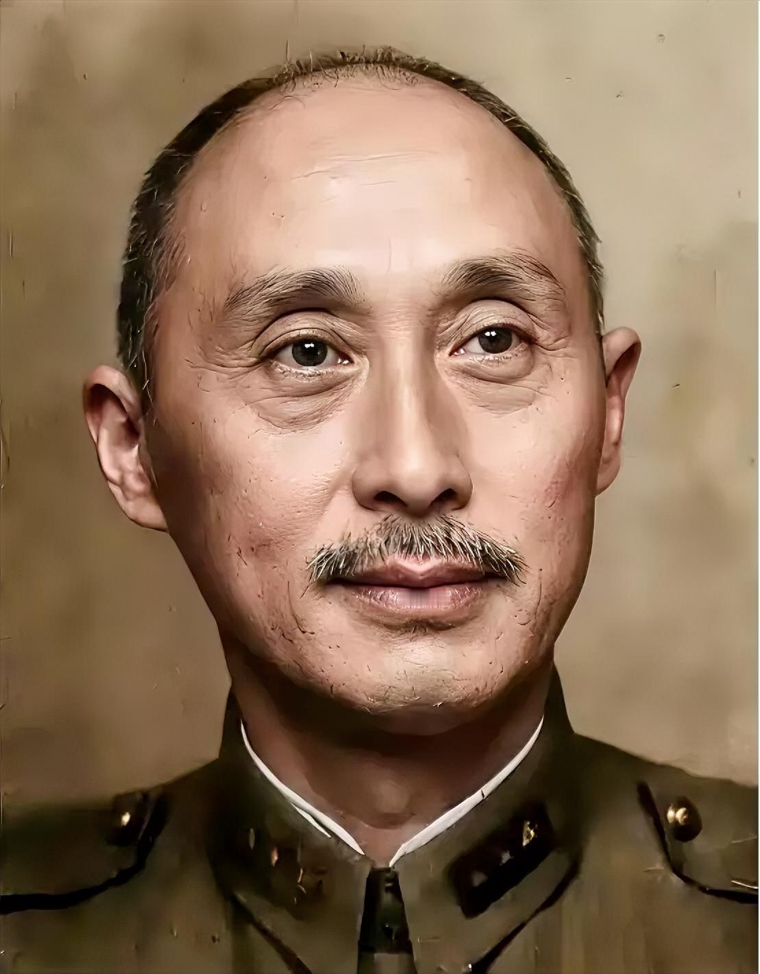 1939年，蒋介石送他当炮灰，企图借日军之手除掉他，谁知，他却带着川军在湖北大洪