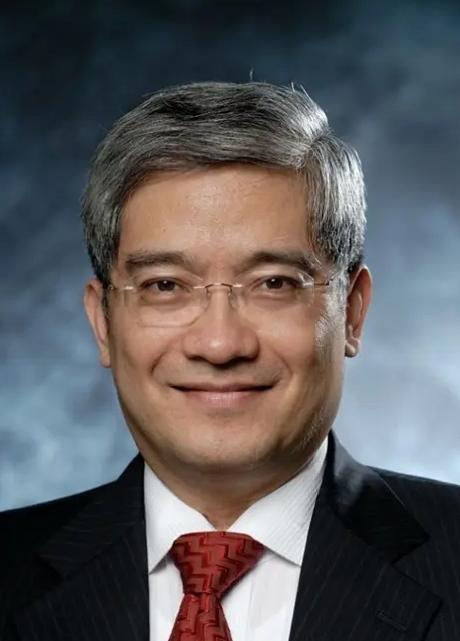 经济学家郎咸平说，有一次，苏州的一群地产商大佬，请我去演讲，他们想培养他们的子女