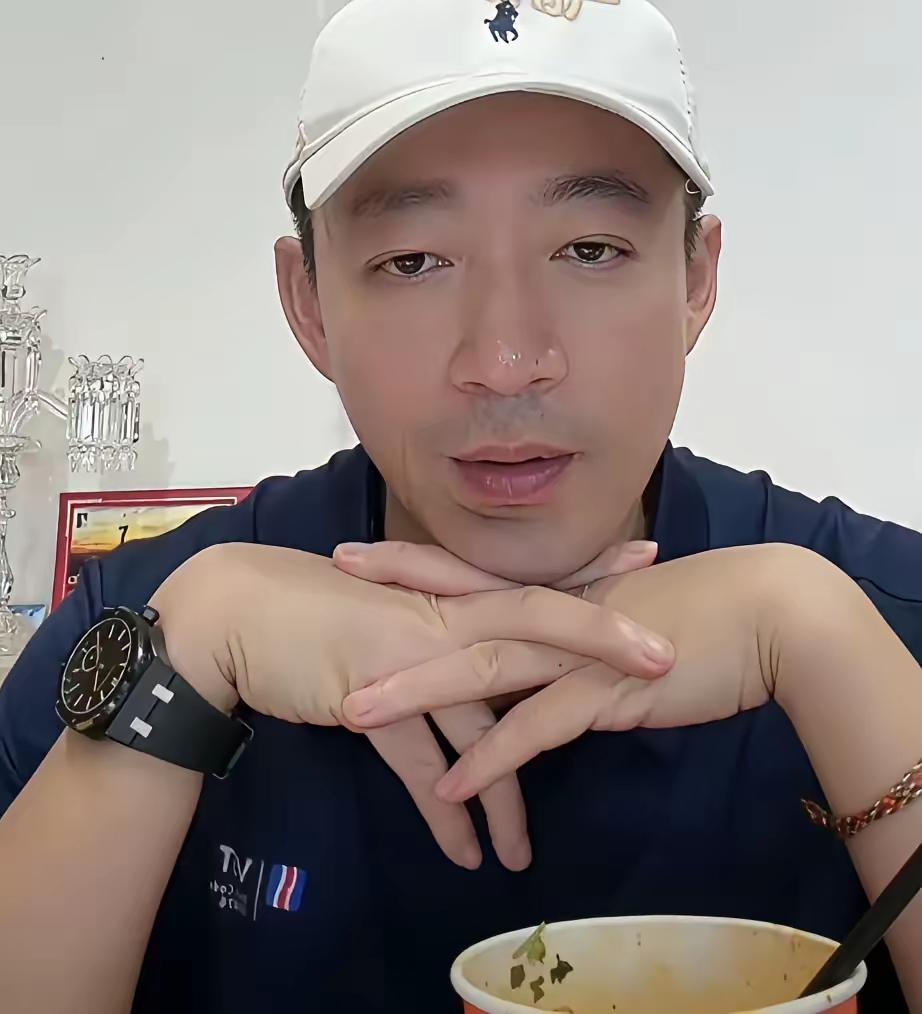 汪小菲亲口官宣！一双儿女暂无法回京定居，三大现实原因太无奈一直以来，网友都