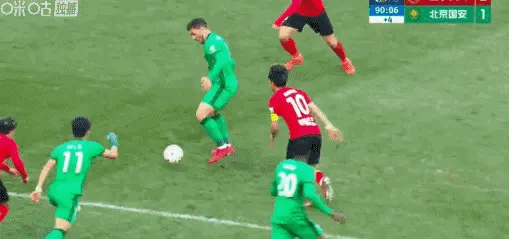 北京国安北京国安中超联赛裁判未做判罚，蒙帅吃到黄牌