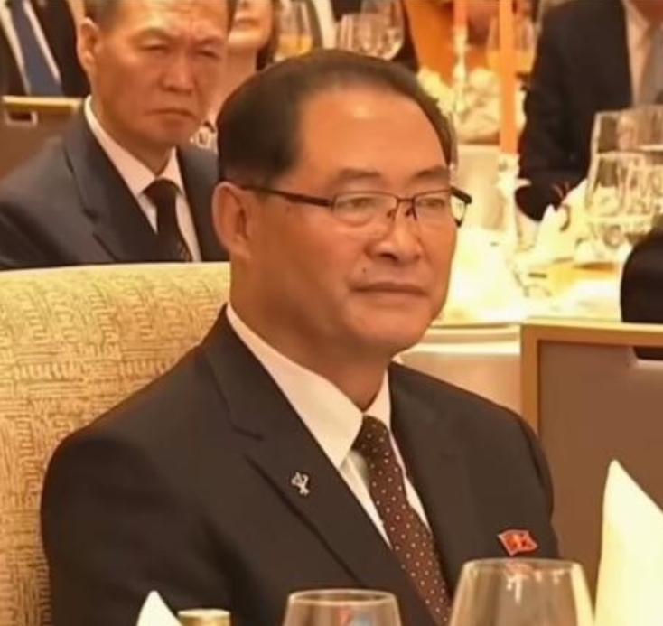 出大事了！朝鲜总理朴泰成刚落地中国，金正恩就在平壤亲自主持全国高级别联合会议，当