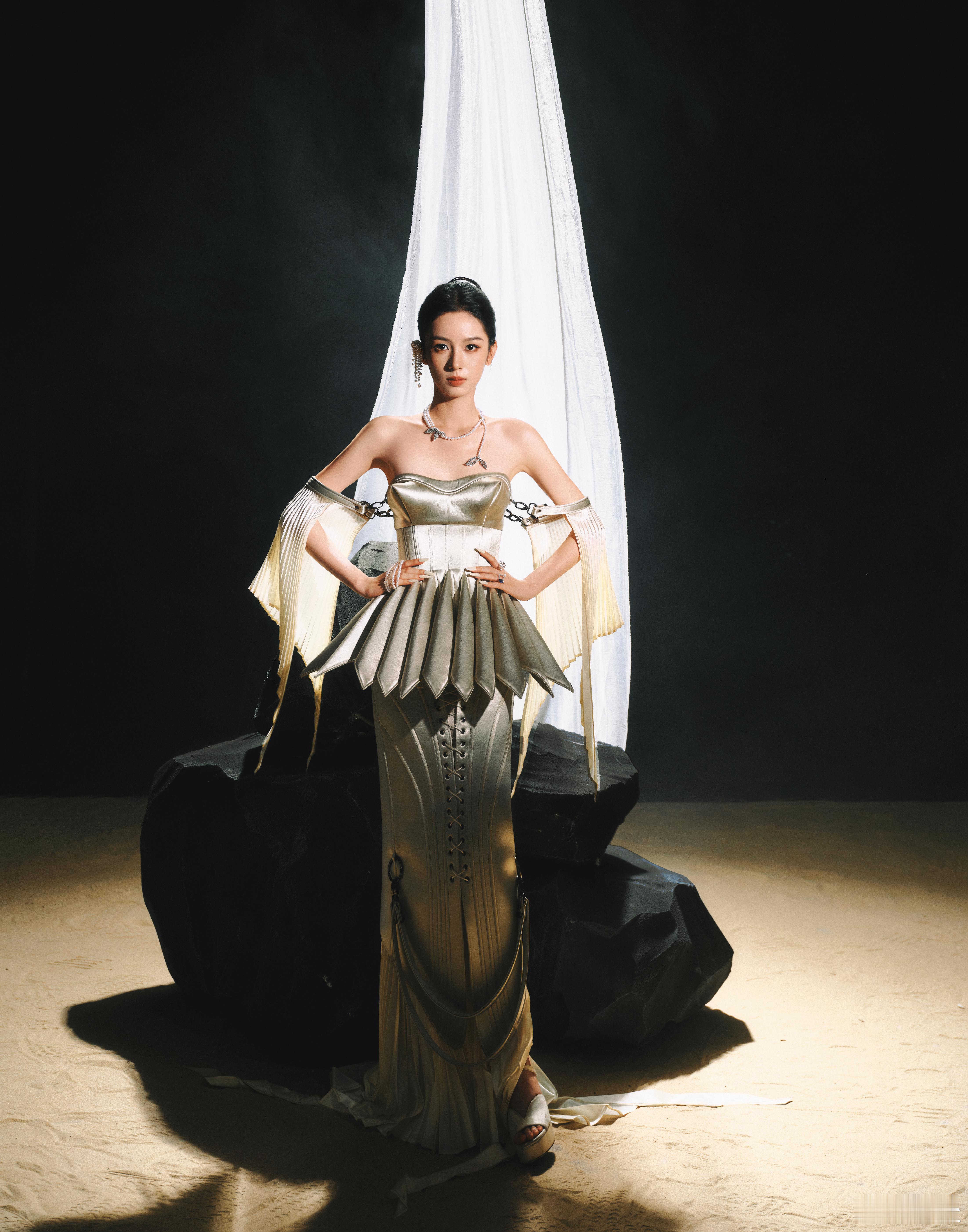 周也星光大赏复刻禾晏被周也星光大赏造型狠狠戳中！复刻禾晏的每一处细节都恰到好处