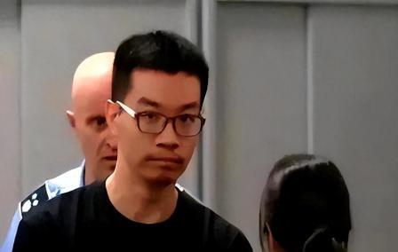 拒绝引渡！意大利听证会上，当法官用意大利语念完美国司法部的引渡请求，翻译刚把