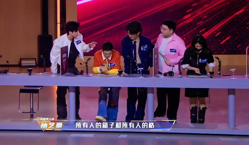 石明鑫看人真的是有一套！他是彻底拿捏住王宇轩了，他指那王宇轩就打那。不过比赛完后