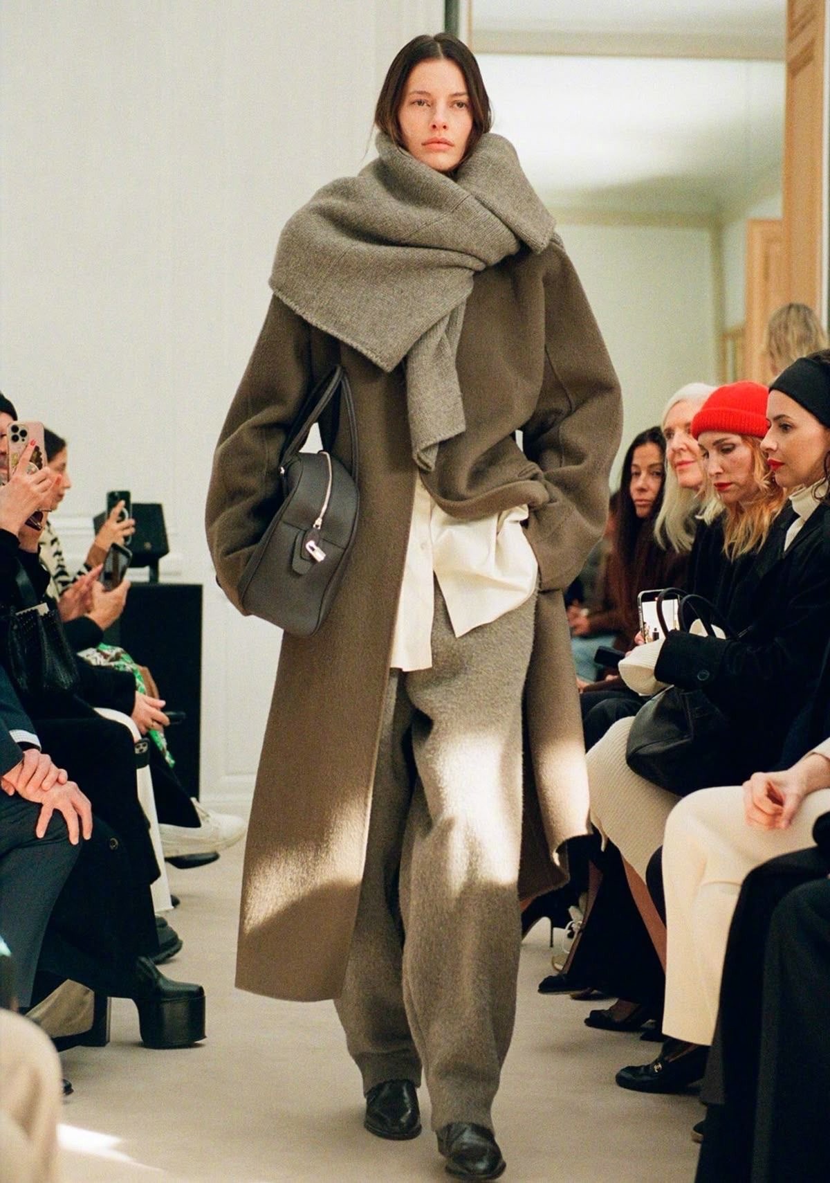 ，最终，拿回家几年估计吊牌都不会拆！一年后，送人都没人要！这种购物🛍️风格，其