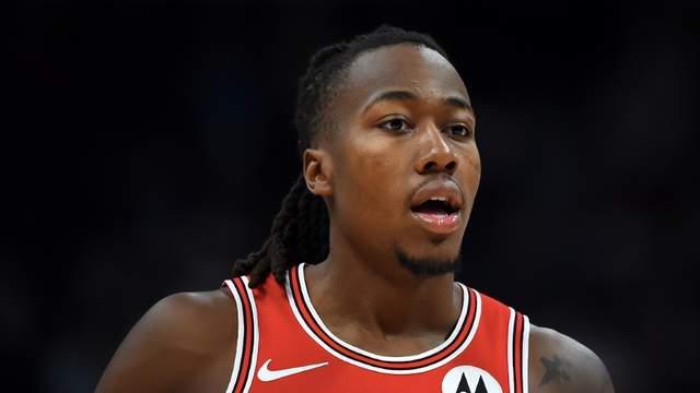 NBA交易截止日11笔重磅交易！字母哥留队，快船阵容大变，火箭成看客