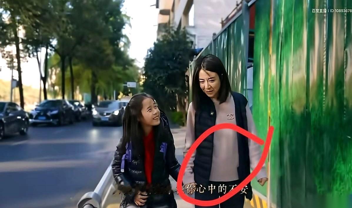 当你男人在外面被千夫所指，唾沫星子快淹死人的时候，你怎么办？上去对骂？没用。你