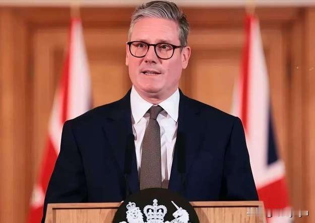 4月20日，英国首相斯塔默站在议会下院，公开承认任命曼德尔森为驻美大使是“错误判