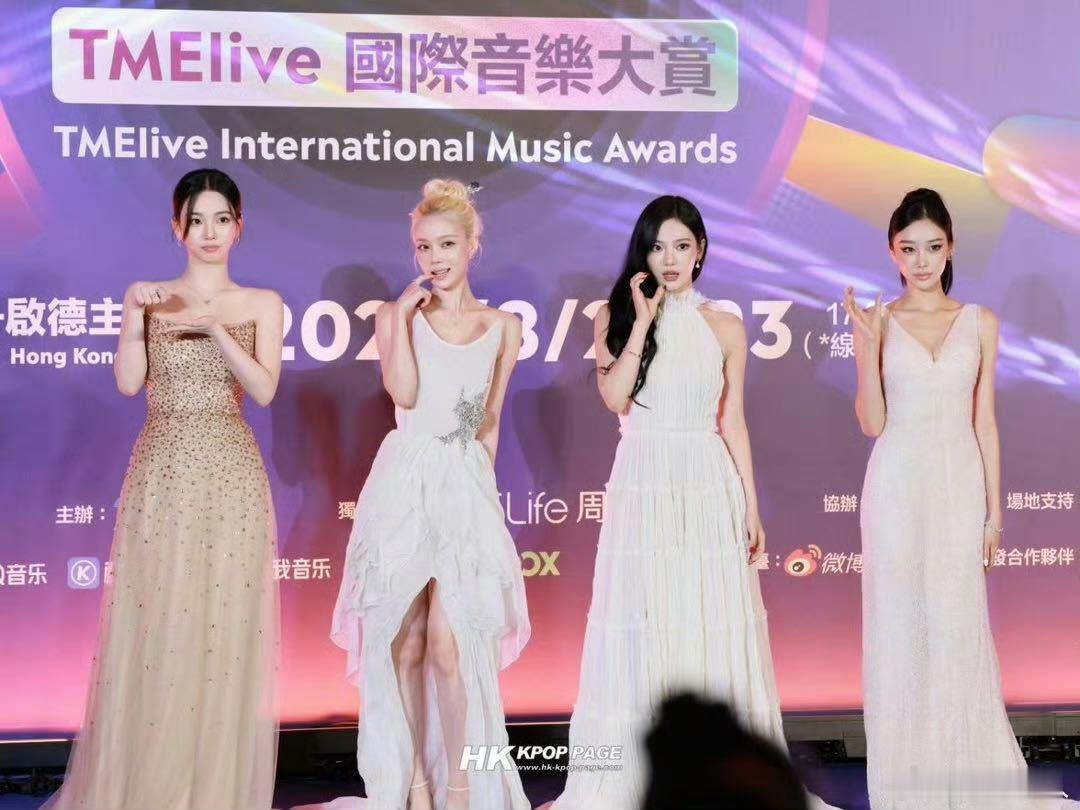 aespa爆曲连放视听双重享受来了，一连串熟悉旋律轮番响起，唱跳全程丝滑流畅，