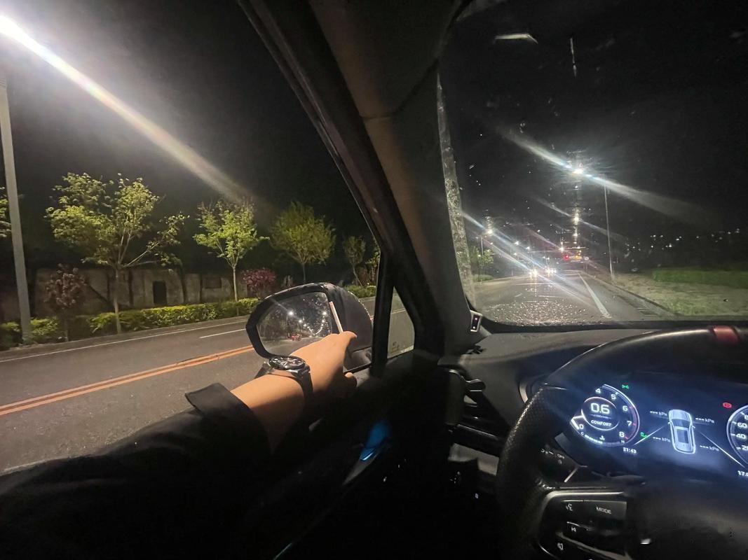 人到中年才懂：你不主动联系别人，别人也不找你，就这3个原因人到中年，通讯录