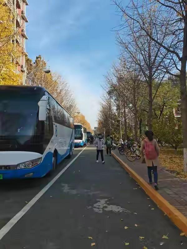收留邻居孩子三年，考上北师大的他，一句话让我瞬间寒心我儿子的同学在我们家蹭