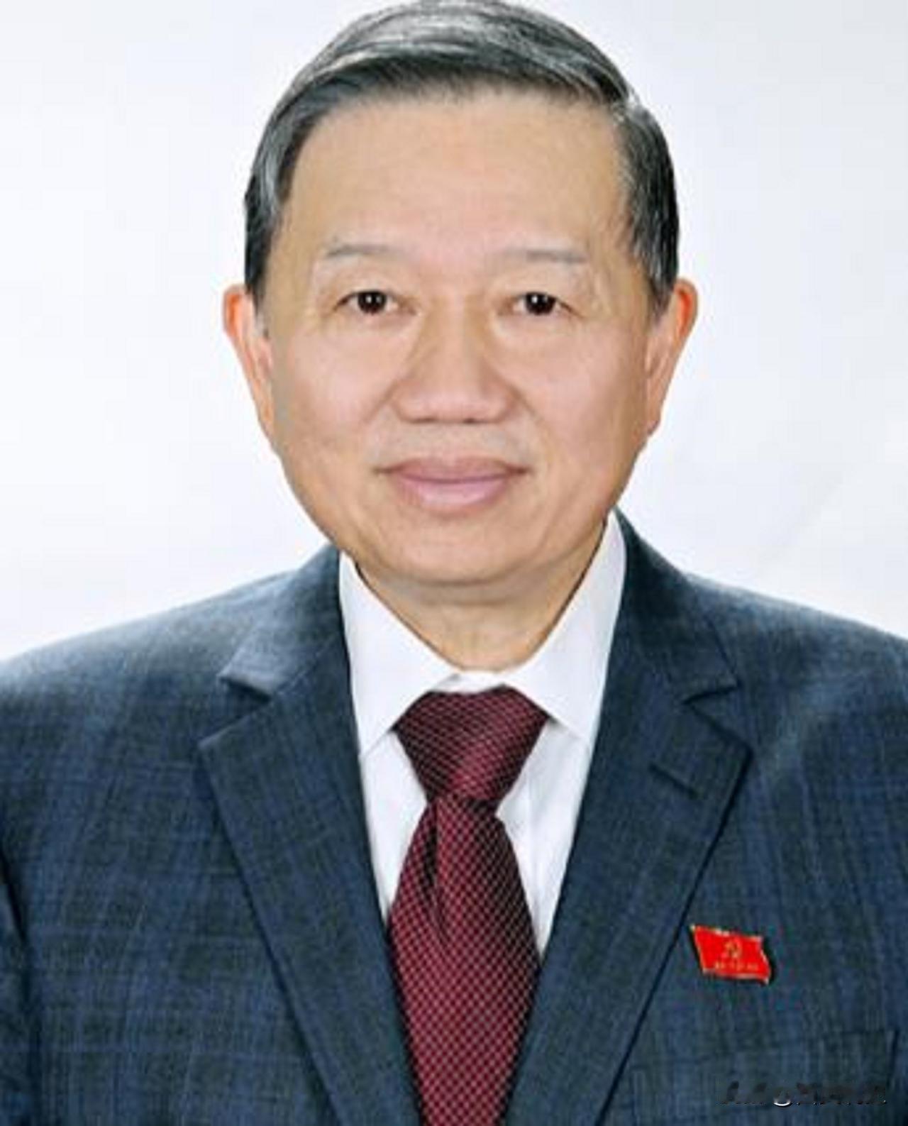 越南最高官员苏林以越南的操盘者、掌舵者、领航者自居，扬言要重塑越南，整合资源，革