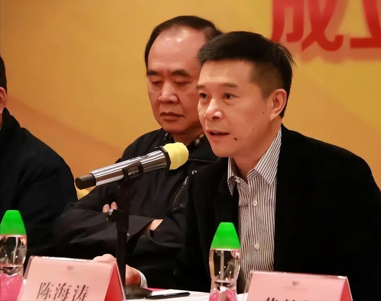 陈海涛赚得盆满钵满！今天早上10：04，广东男篮发文表示要提前出售季后赛门票！