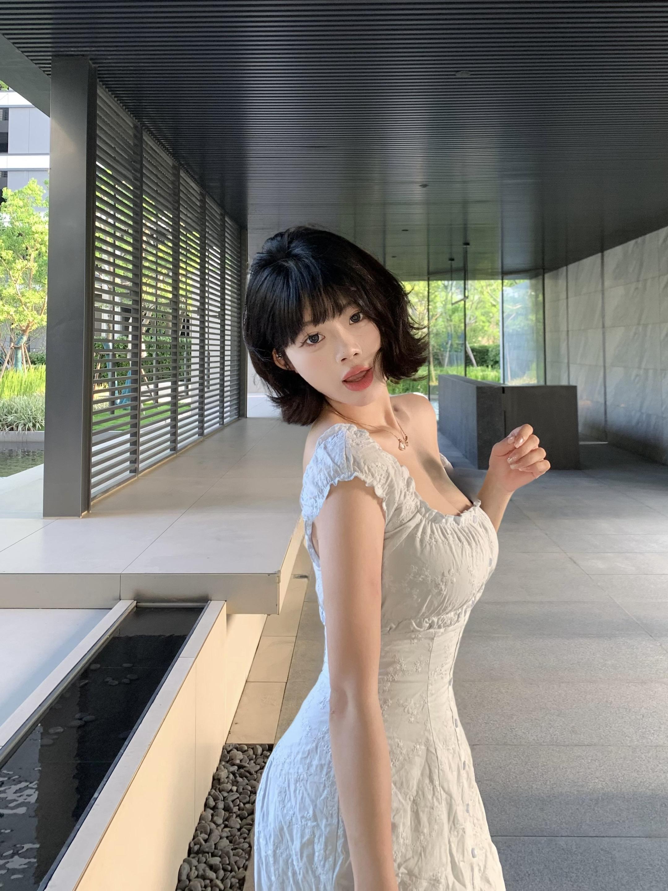 我从出生就是齐刘海了 我的爸爸妈妈弟弟妹妹爷爷奶奶都是齐刘海  齐刘海...