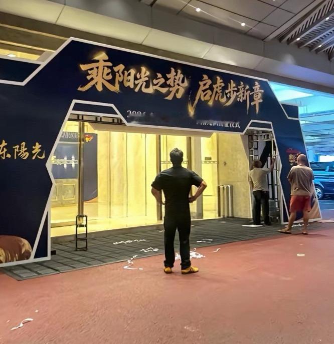 陈海涛这次真拼了！🐰广东宏远在汕头打完三场季前赛，新帅亚科夫列维奇带着